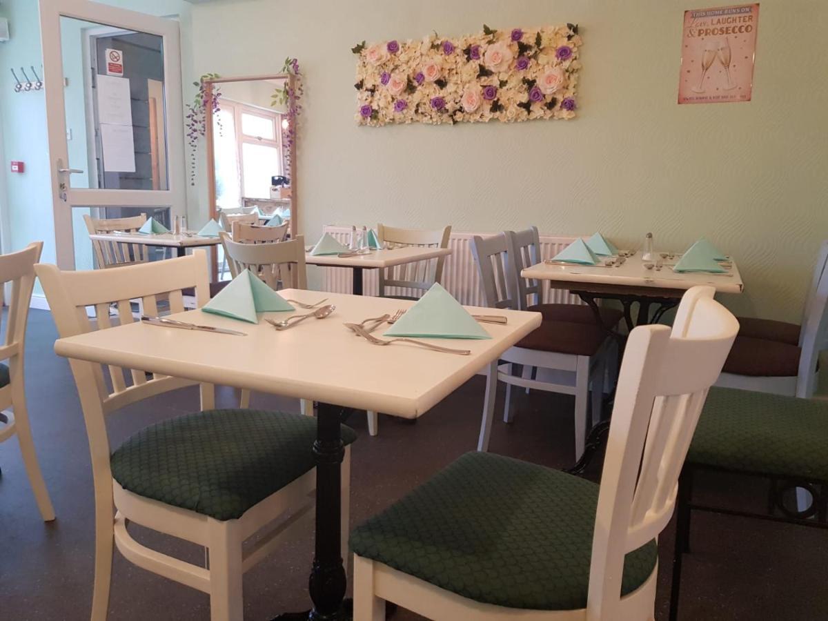 The Hawthornes Licensed Guest House Knottingley ภายนอก รูปภาพ